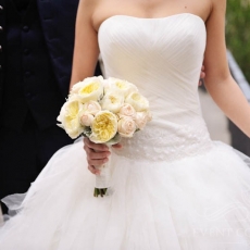 cream-pink-mixed-roses-wedding-bouquet