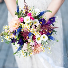 multicolor-mixed-field-flowers-wedding-bouquet