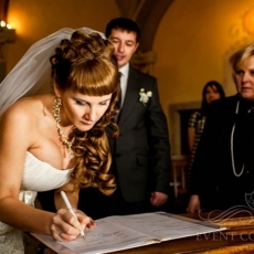 Wedding-hairstyles-with-veil